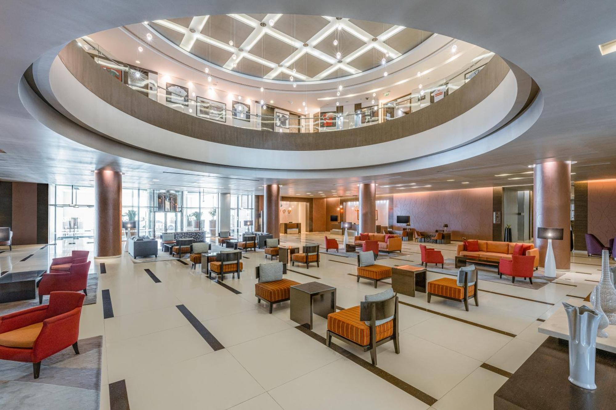 Four Points By Sheraton Al Ain Exterior foto Lobby