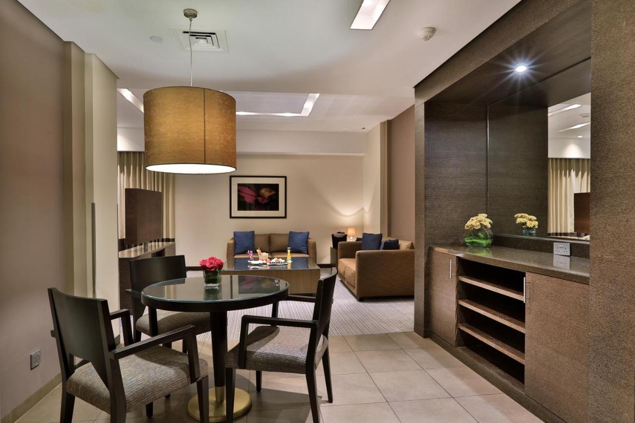 Four Points By Sheraton Al Ain Exterior foto A suite at the Taj Mahal Palace, Mumbai